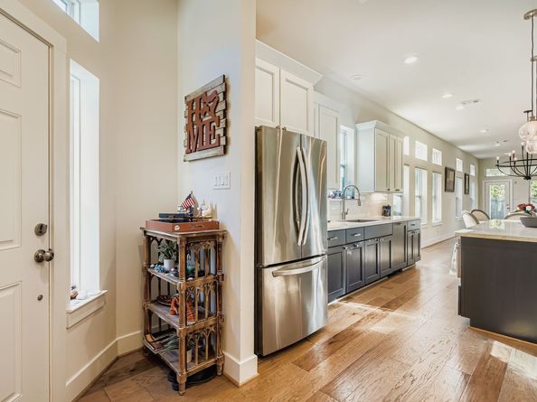 1012 W 23rd Street, Houston TX 77008