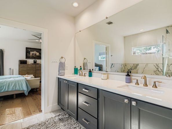 1012 W 23rd Street, Houston TX 77008