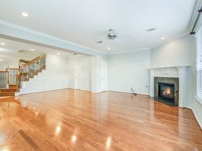 2634 Couch Street, Houston TX 77008
