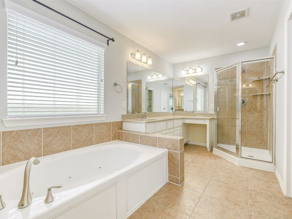 2634 Couch Street, Houston TX 77008
