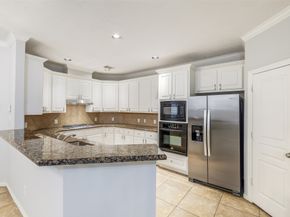 2634 Couch Street, Houston TX 77008