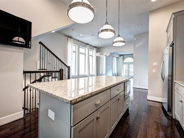 4006 Barnes Street, Houston TX 77007