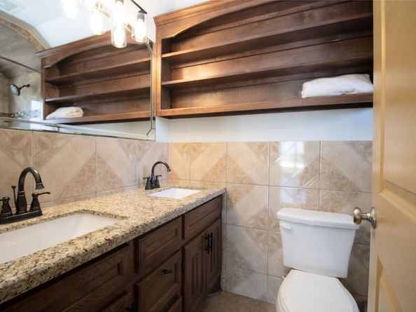 5201 Chapman Street, Houston TX 77009