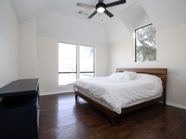 5201 Chapman Street, Houston TX 77009