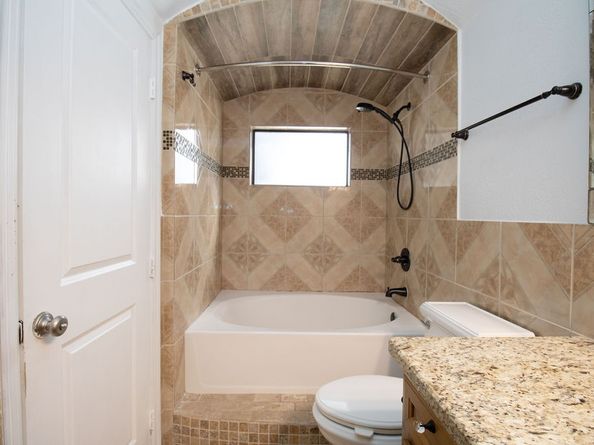 5201 Chapman Street, Houston TX 77009