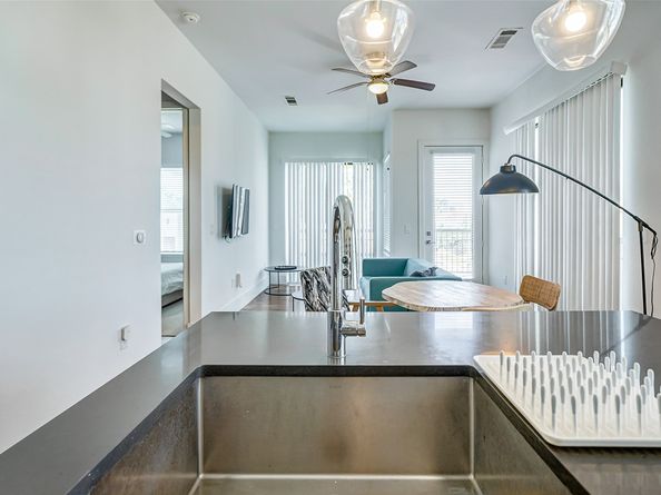 1508 Blodgett Street 609, Houston TX 77004