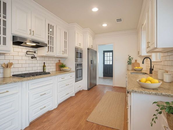 901 W 21st Street, Houston TX 77008