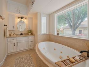 901 W 21st Street, Houston TX 77008