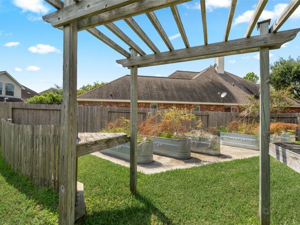 17302 Holsberry Court, Tomball TX 77377