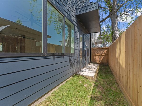 3914 Tulane Street, Houston TX 77018