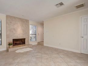 2503 Bering Drive 3, Houston TX 77057