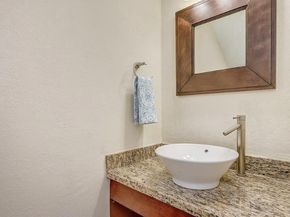 2503 Bering Drive 3, Houston TX 77057