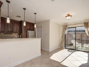 2503 Bering Drive 3, Houston TX 77057
