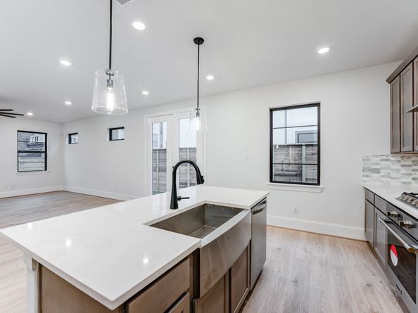 12018 Royal Oaks Banner Way, Houston TX 77082