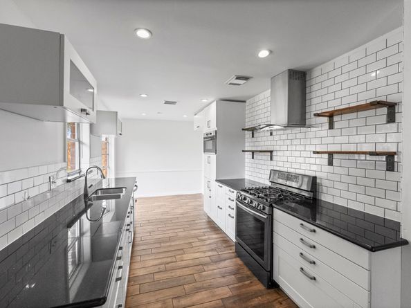 9735 Kemp Forest Drive, Houston TX 77080