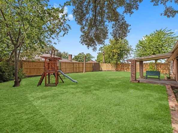 9735 Kemp Forest Drive, Houston TX 77080