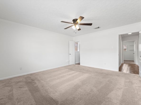 9735 Kemp Forest Drive, Houston TX 77080