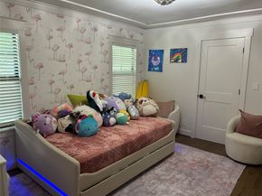 6151 Queenswood Lane, Houston TX 77008