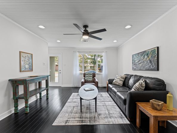 9618 Chatfield Street, Houston TX 77025