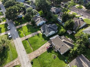1034 Lamonte Lane, Houston TX 77018