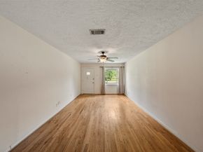 1034 Lamonte Lane, Houston TX 77018