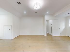4050 Dumbarton Street, Houston TX 77025