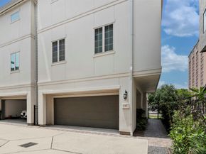 22 Hermann Park Court, Houston TX 77021