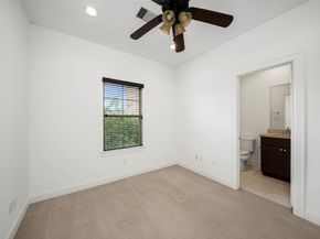 22 Hermann Park Court, Houston TX 77021