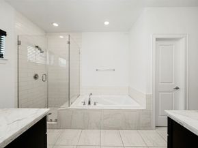 22 Hermann Park Court, Houston TX 77021