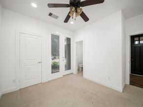 22 Hermann Park Court, Houston TX 77021