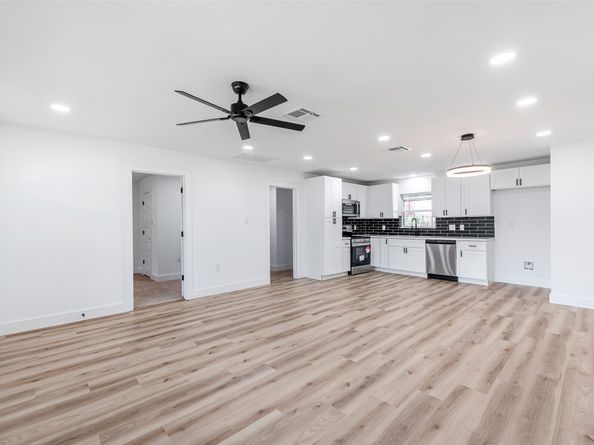 8658 Sonneville Drive, Houston TX 77080