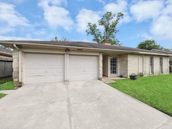 351 San Fernando Drive, Houston TX 77060