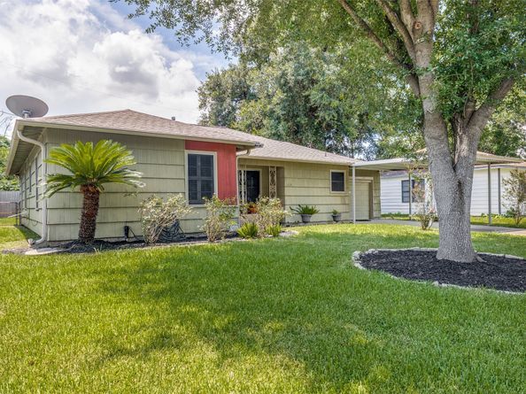 5614 Westover Street, Houston TX 77033