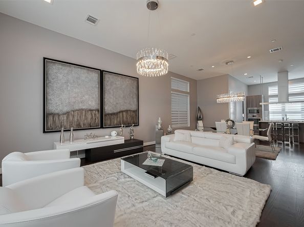 5919 E Post Oak Lane, Houston TX 77055
