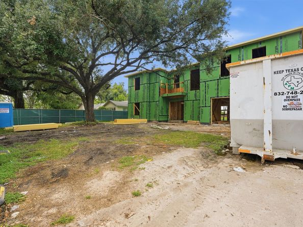 4602 Randwick Drive, Houston TX 77092