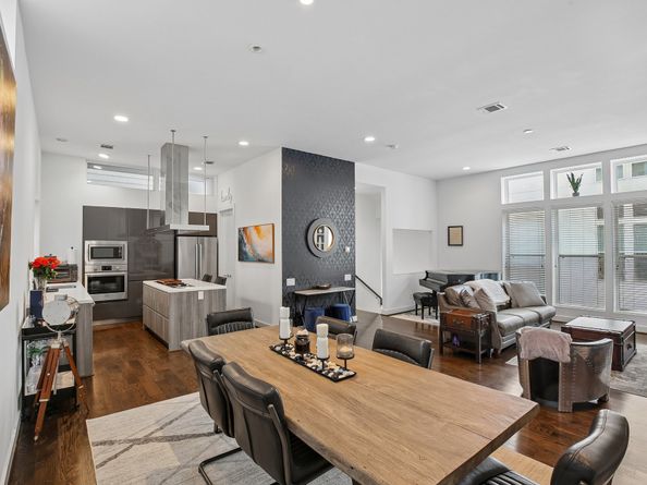 1166 W 19th Street, Houston TX 77008