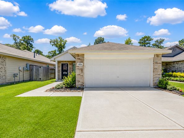 20926 Zuccala Drive, New Caney TX 77357