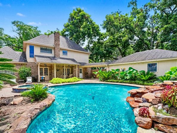 1018 Bittersweet Drive, Richmond TX 77406