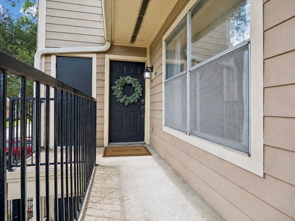 702 Bering Drive 117, Houston TX 77057