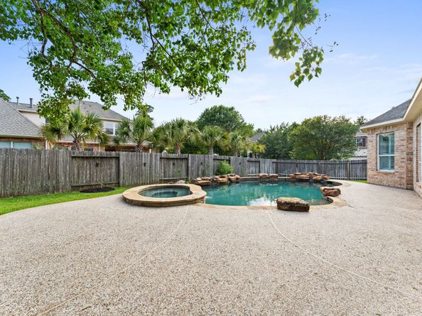 47 N Winsome Path Circle, The Woodlands TX 77382