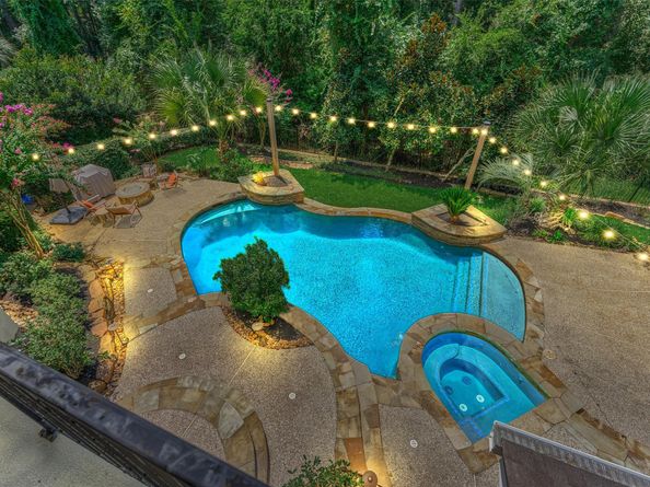 94 E Bracebridge Circle, The Woodlands TX 77382