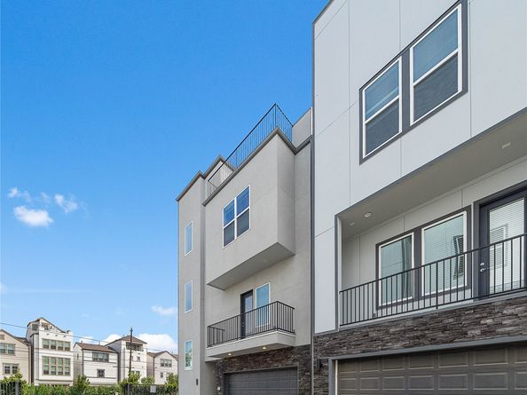 8411 Hempstead Road A, Houston TX 77008