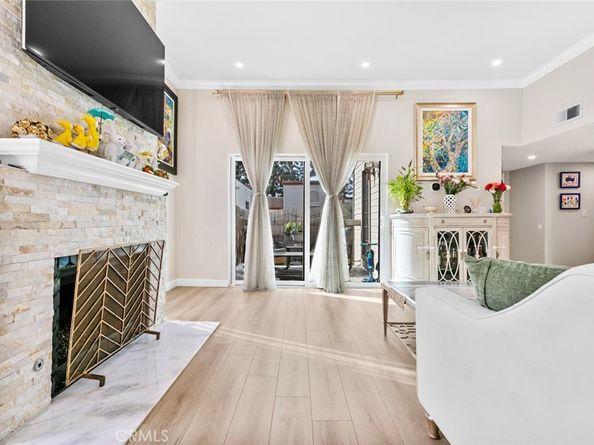 427 E Orange Grove Ave 301, Burbank CA 91501