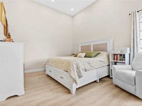 427 E Orange Grove Ave 301, Burbank CA 91501