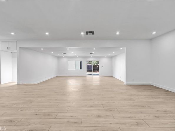 14857 Tuba, San Fernando CA 91345