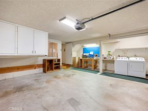 9555 Via Venezia, Burbank CA 91504