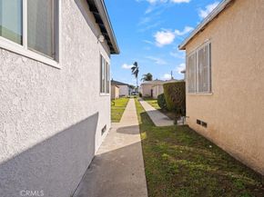 1525 W 105th Street, Los Angeles CA 90047
