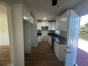 1525 W 105th Street, Los Angeles CA 90047