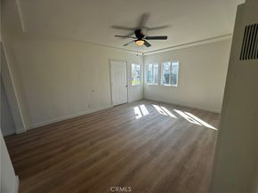 1525 W 105th Street, Los Angeles CA 90047