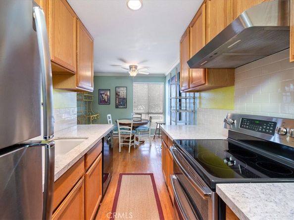 330 S Mentor Avenue 202, Pasadena CA 91106